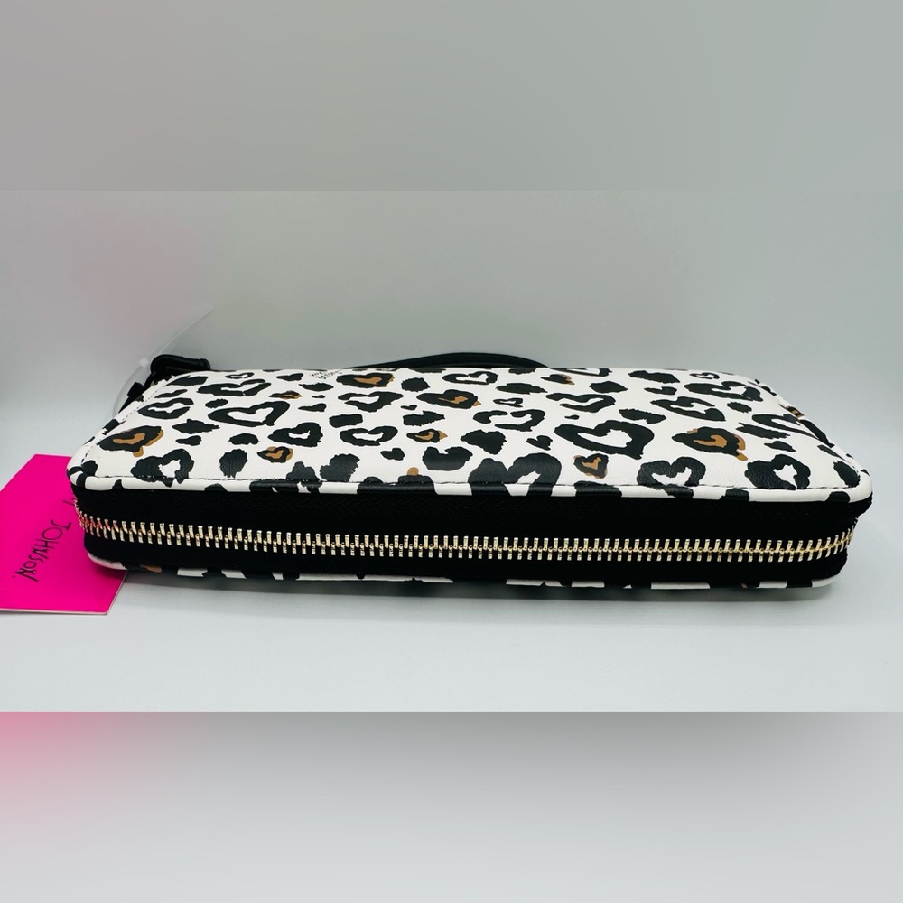Betsey Johnson Leopard Print Wristlet Wallet - Picture 12 of 14